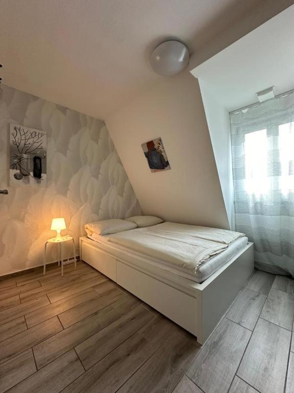 Modern Living Studio Kueche Netflix Inklusive Top Lage Nuremberga Exterior foto